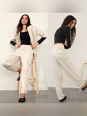 Athleta NWT Celestial‎ High Rise Utility Pants Joggers in Bone Medium